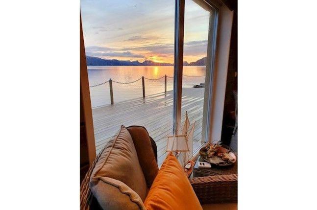 Smastranda Fjord Lodge Aheim Экстерьер фото